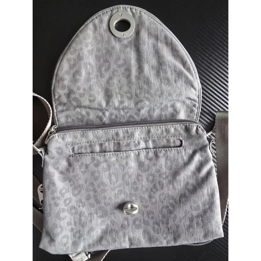 Baggallini Gray Nylon Crossbody Messenger Travel Bag Turn Lock Lightweight